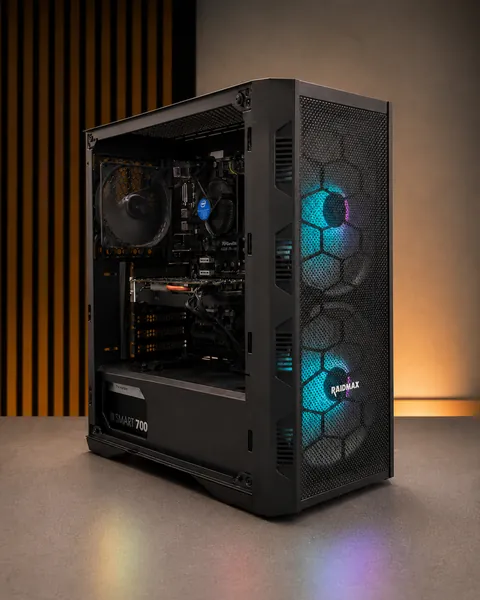 Black Mesh custom PC built by The Tech Bench